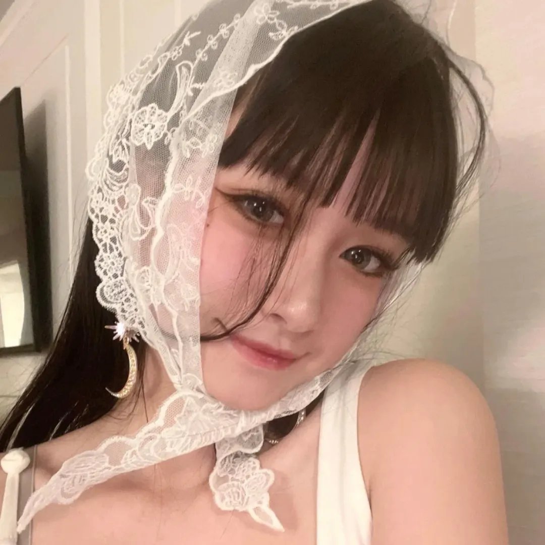 男爵的同桌小女生